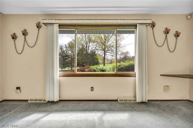 3446 Niles Carver Road, Mineral Ridge, OH 44440