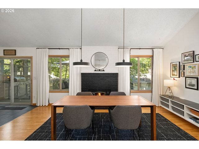 9912 Sw QUAIL POST Rd, Portland, OR 97219