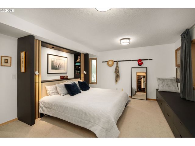 9912 Sw QUAIL POST Rd, Portland, OR 97219