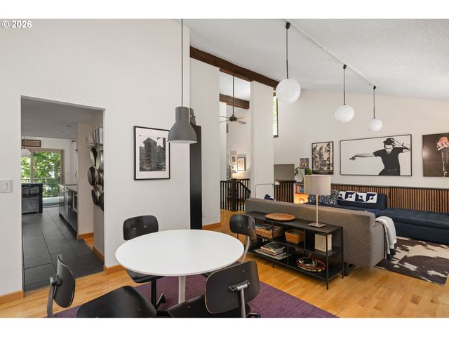 9912 Sw QUAIL POST Rd, Portland, OR 97219