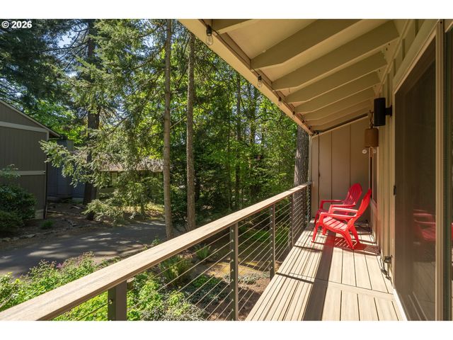 9912 Sw QUAIL POST Rd, Portland, OR 97219
