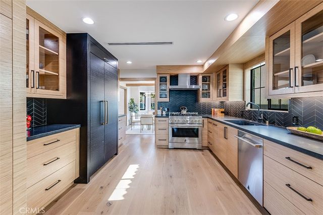 14803 Otsego Street, Sherman Oaks, CA 91403