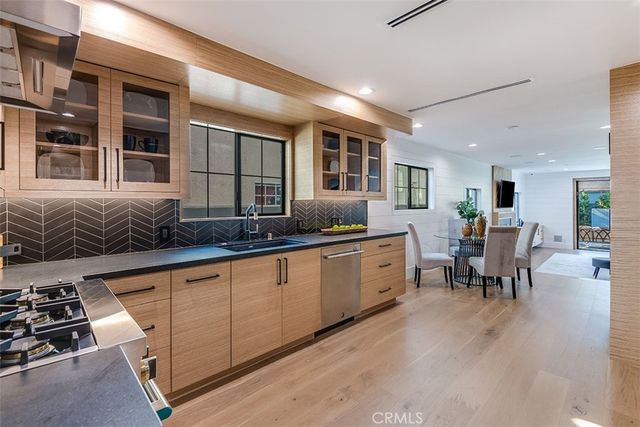 14803 Otsego Street, Sherman Oaks, CA 91403