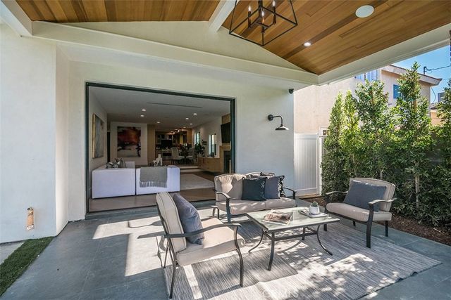 14803 Otsego Street, Sherman Oaks, CA 91403