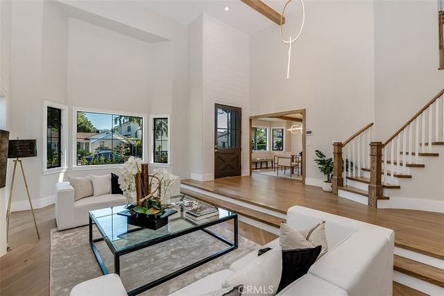 14803 Otsego Street, Sherman Oaks, CA 91403