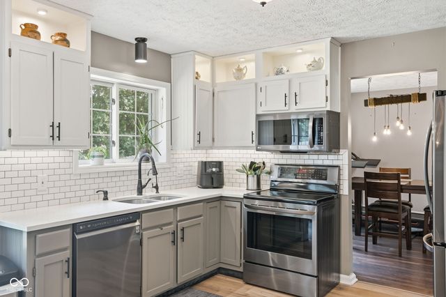 6638 Salem Drive, Fishers, IN 46038