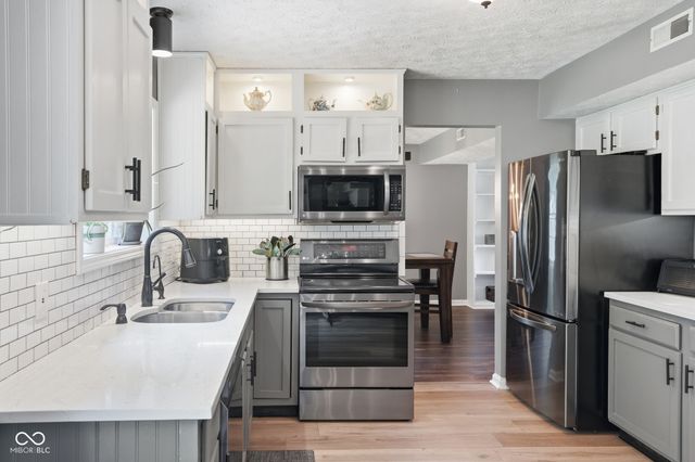 6638 Salem Drive, Fishers, IN 46038