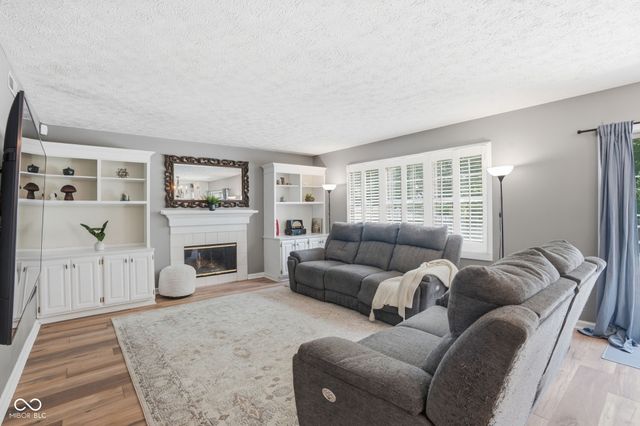 6638 Salem Drive, Fishers, IN 46038
