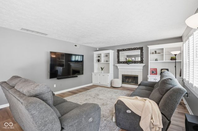 6638 Salem Drive, Fishers, IN 46038