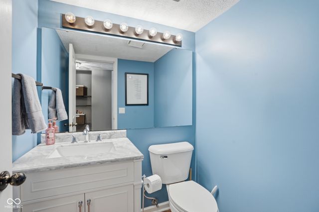 6638 Salem Drive, Fishers, IN 46038