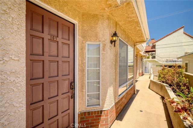 318 N Kenwood Street 105, Glendale, CA 91206