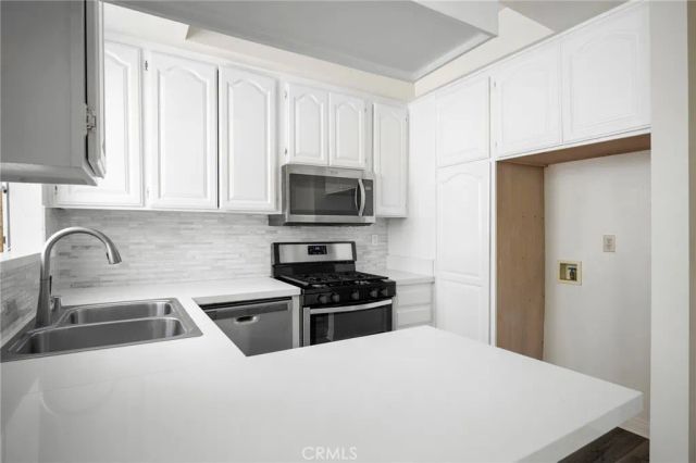 318 N Kenwood Street 105, Glendale, CA 91206