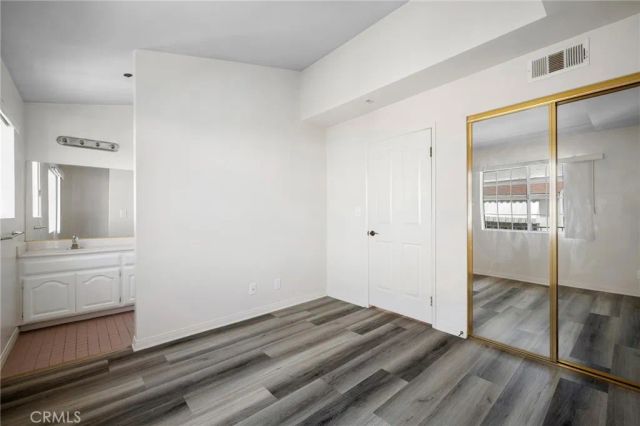 318 N Kenwood Street 105, Glendale, CA 91206