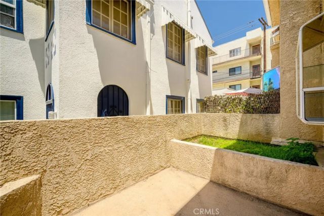 318 N Kenwood Street 105, Glendale, CA 91206