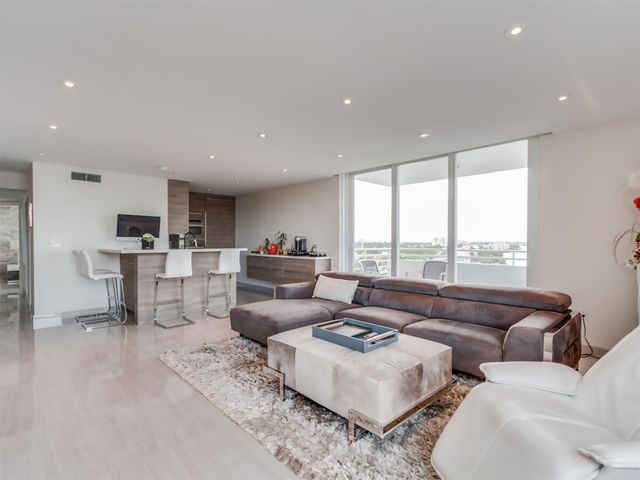 888 INTRACOASTAL Drive 10E, Fort Lauderdale, FL 33304