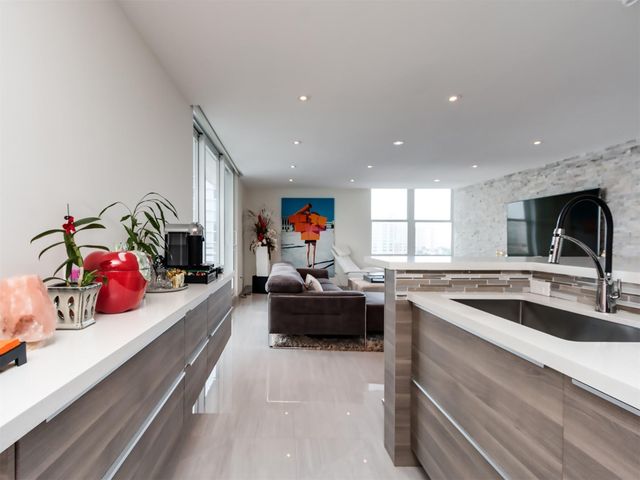 888 INTRACOASTAL Drive 10E, Fort Lauderdale, FL 33304