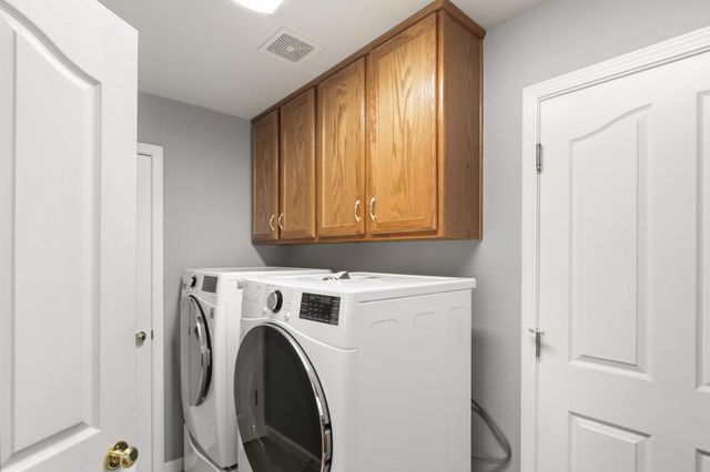 1856 Krpan Dr, Roseville, CA 95747