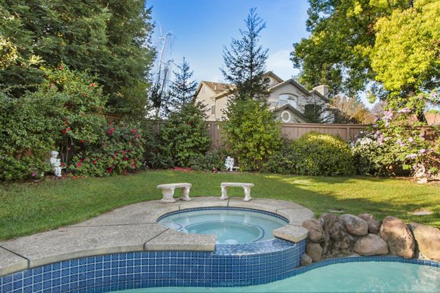 1856 Krpan Dr, Roseville, CA 95747