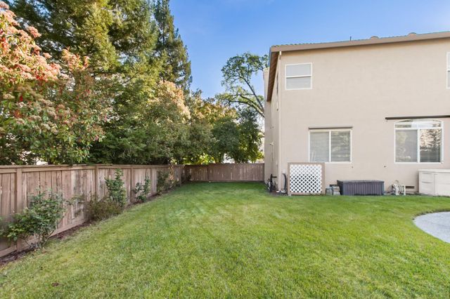 1856 Krpan Dr, Roseville, CA 95747