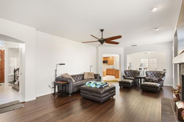 1856 Krpan Dr, Roseville, CA 95747