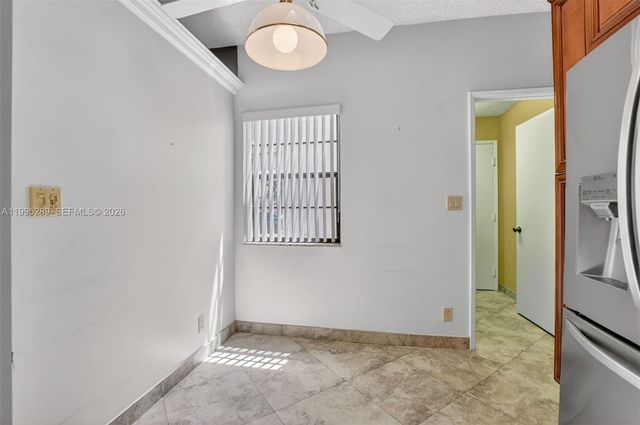 6141 SE Sunny Pointe Cir, Delray Beach, FL 33484