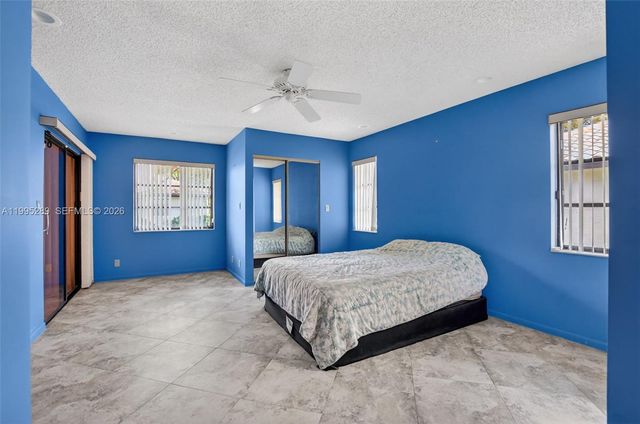 6141 SE Sunny Pointe Cir, Delray Beach, FL 33484