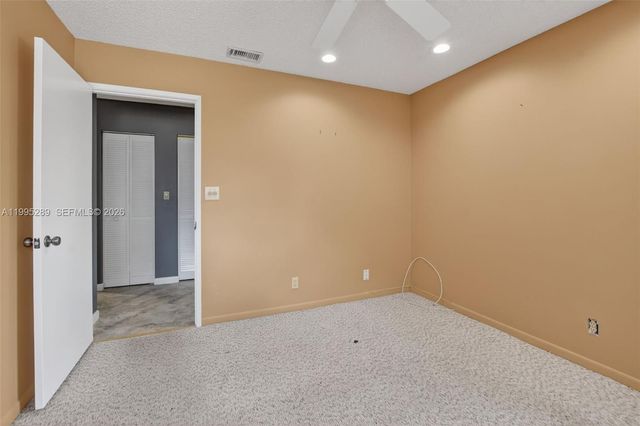 6141 SE Sunny Pointe Cir, Delray Beach, FL 33484