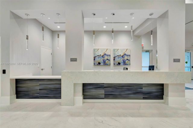 6141 SE Sunny Pointe Cir, Delray Beach, FL 33484