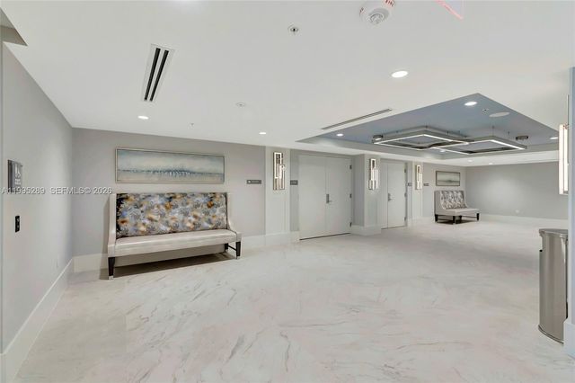6141 SE Sunny Pointe Cir, Delray Beach, FL 33484