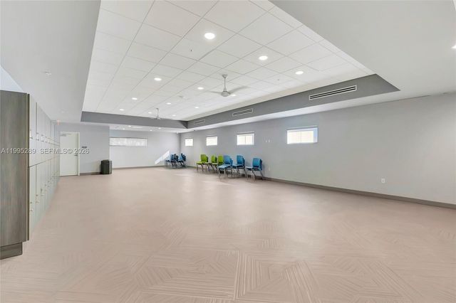 6141 SE Sunny Pointe Cir, Delray Beach, FL 33484