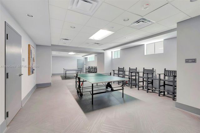 6141 SE Sunny Pointe Cir, Delray Beach, FL 33484