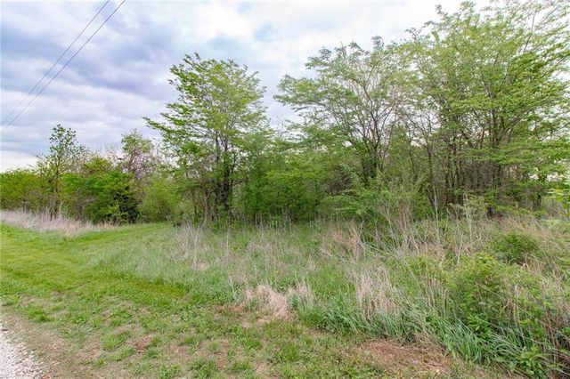 757 SW 800th Road, Holden, MO 64040