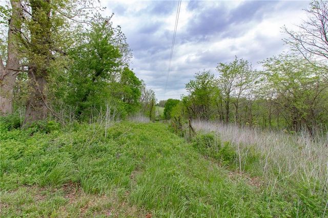 757 SW 800th Road, Holden, MO 64040