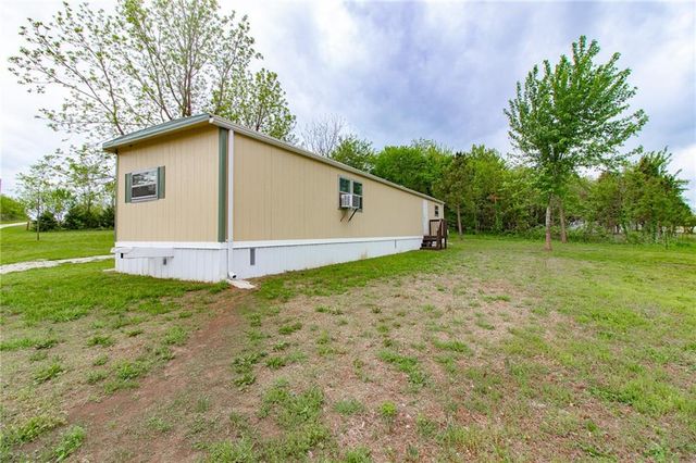 757 SW 800th Road, Holden, MO 64040