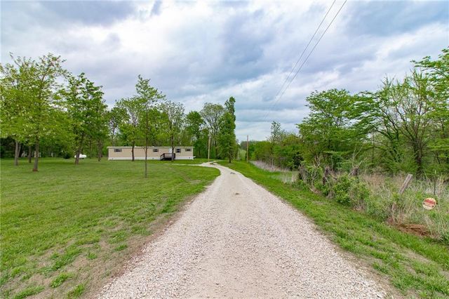 757 SW 800th Road, Holden, MO 64040