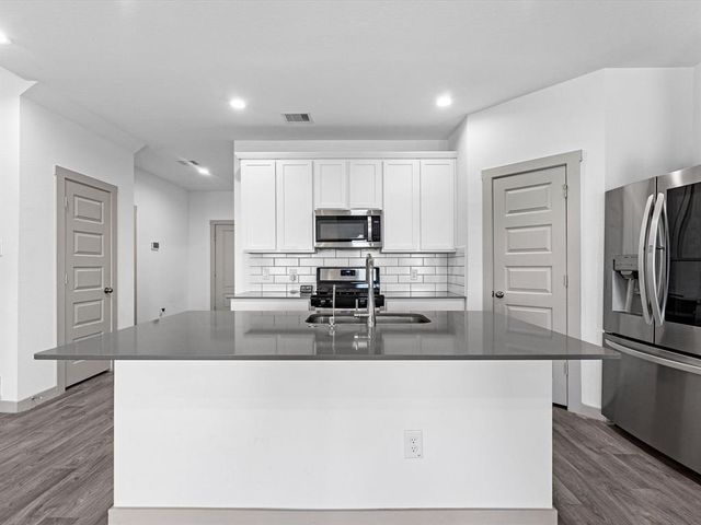 8110 Brahman Lane, Rosharon, TX 77583