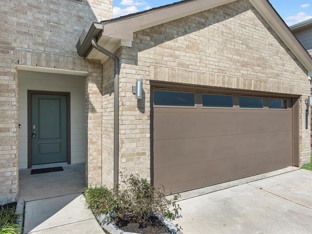8110 Brahman Lane, Rosharon, TX 77583