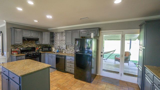 24 Sycamore Avenue, West Fork, AR 72774