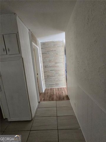 2850 Middleburg Drive Drive, Atlanta, GA 30349