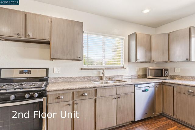 557 43Rd St, Oakland, CA 94609