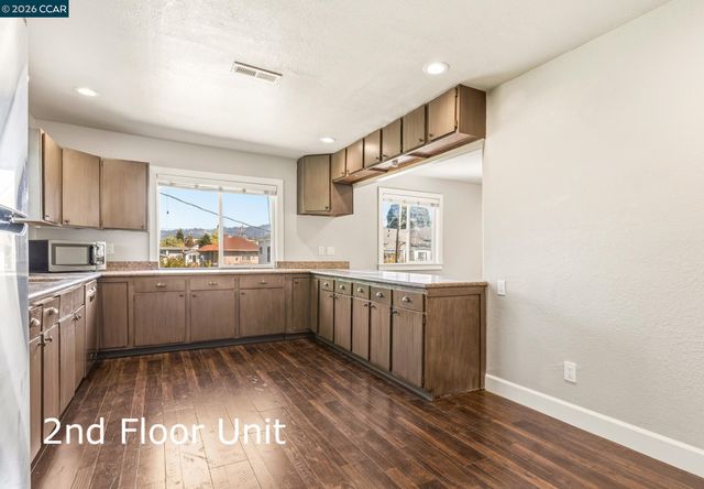 557 43Rd St, Oakland, CA 94609