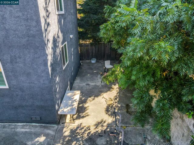 557 43Rd St, Oakland, CA 94609