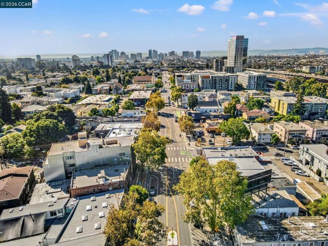 557 43Rd St, Oakland, CA 94609
