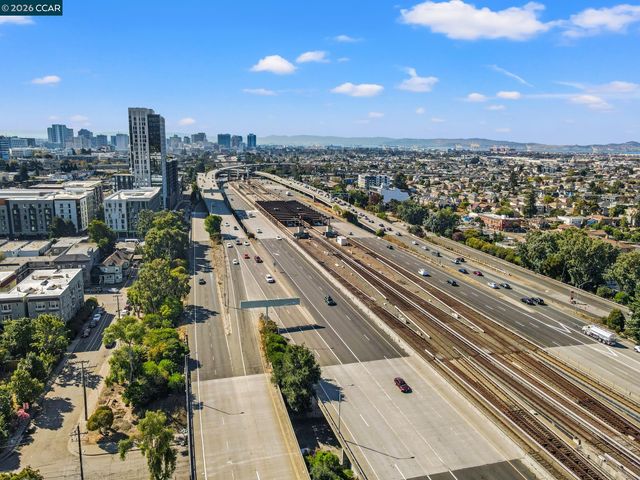 557 43Rd St, Oakland, CA 94609