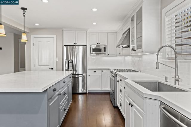 557 43Rd St, Oakland, CA 94609
