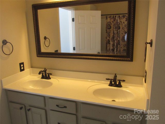 400 Clarice Avenue 345, Charlotte, NC 28204