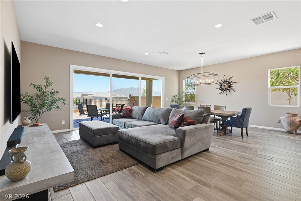 10202 Millholm Avenue, Las Vegas, NV 89166 — photo 3