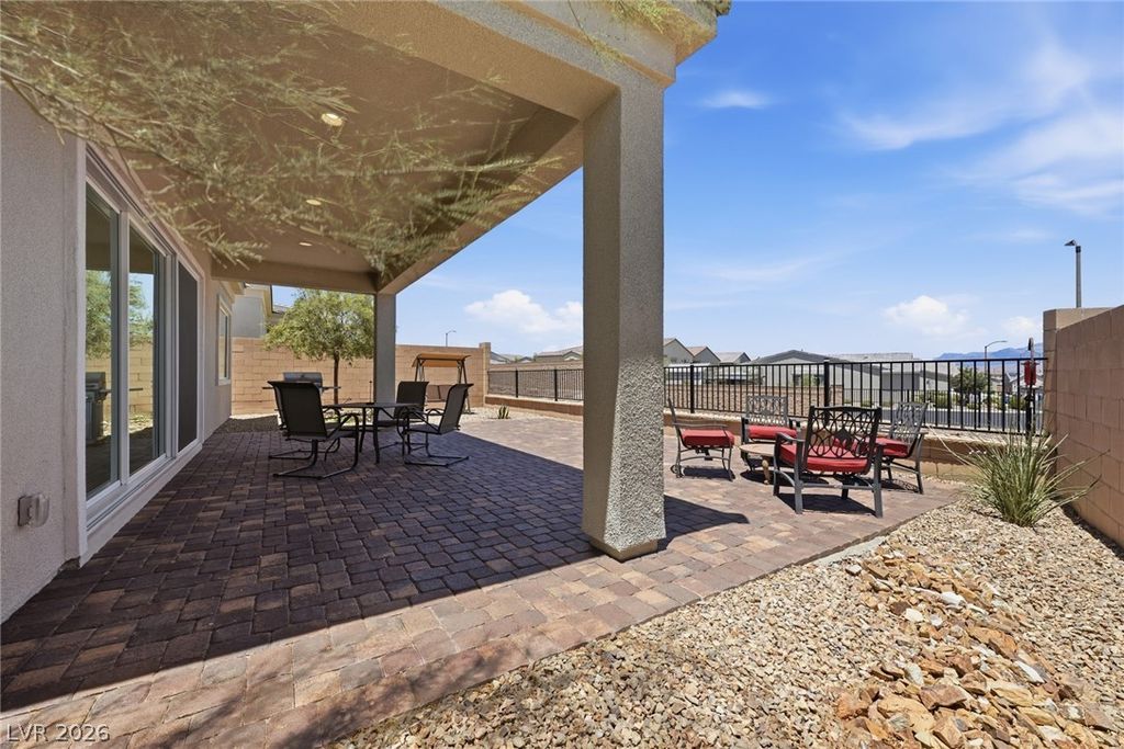10202 Millholm Avenue, Las Vegas, NV 89166 — photo 5