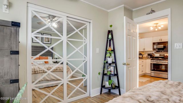 2139 Bradley Ave, Louisville, KY 40217