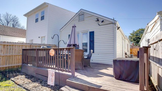 2139 Bradley Ave, Louisville, KY 40217